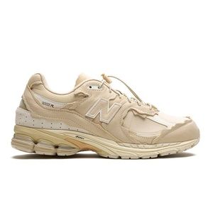 New Balance Men's 2002R Protection Pack